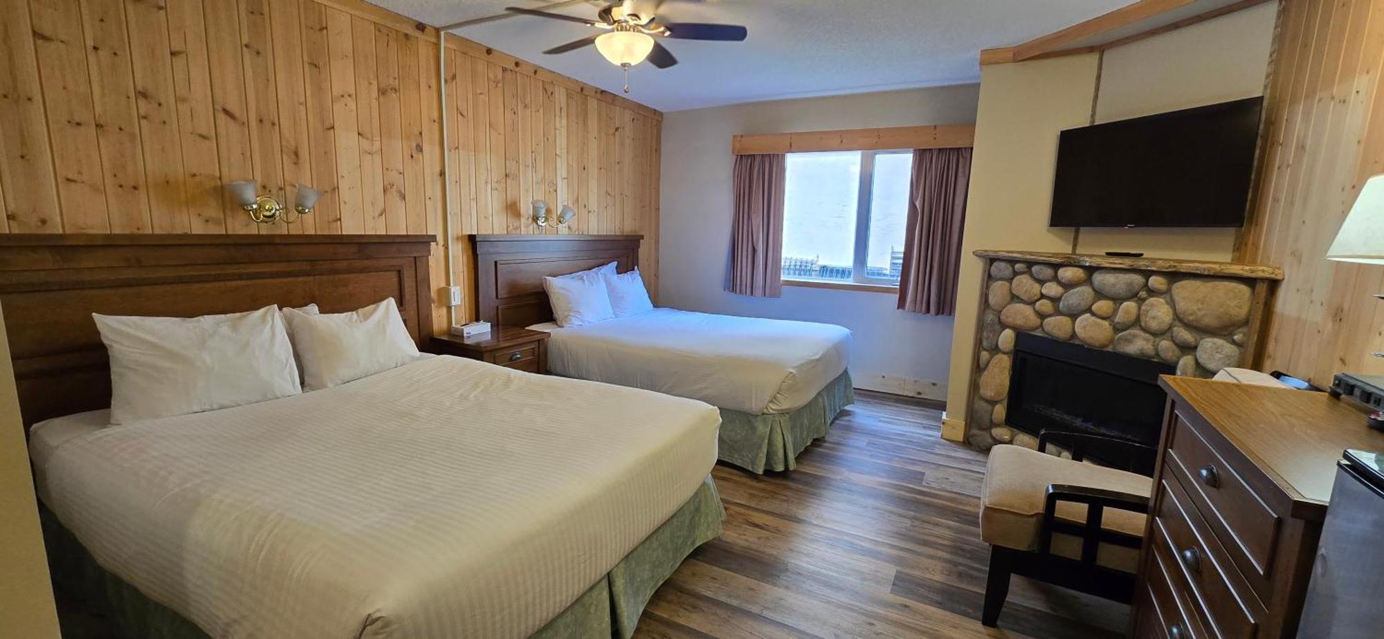 Hotel Aspen Village 2*